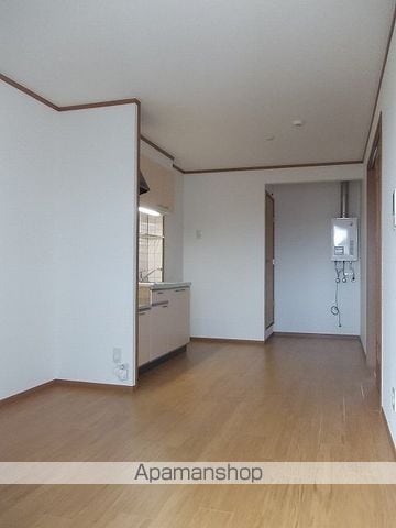 男鹿線 上飯島駅 徒歩6分 2階建 築27年の内装写真