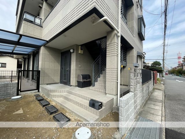 フェリッツ上甲子園の玄関写真