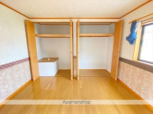 鶴岡市 2階建 築26年の内装写真
