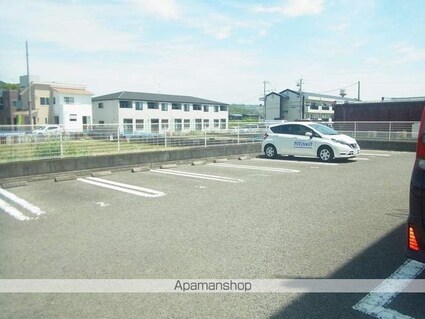スマイルコーポ西乃庄[2DK/46.44m2]の駐車場3