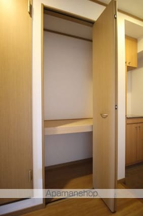 ヴェルドミールＳ[2LDK/52m2]の玄関