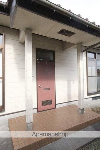 曽於市 1階建 築31年の玄関写真
