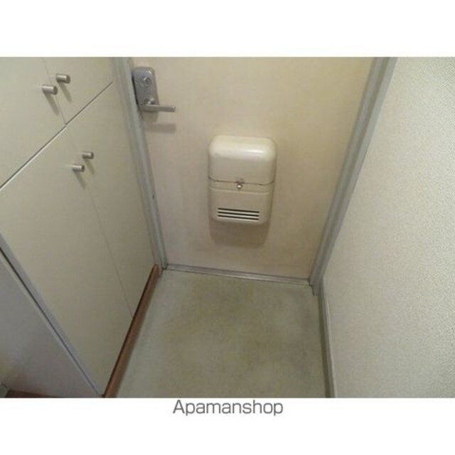 エレガンス綾瀬４[2LDK/48.6m2]の玄関