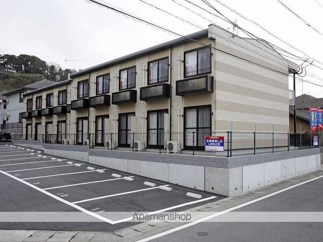 レオパレス富&義の玄関写真