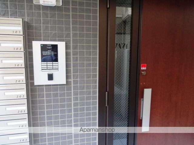 アジョーレレジデンスJR西宮駅前の玄関写真