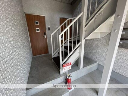 ローザ[1LDK/45.7m2]のエントランス