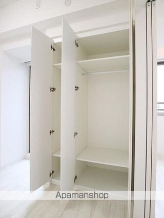 パークルール神田司町ロンド[2LDK/44.98m2]の収納