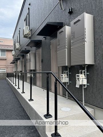 PINESの玄関写真