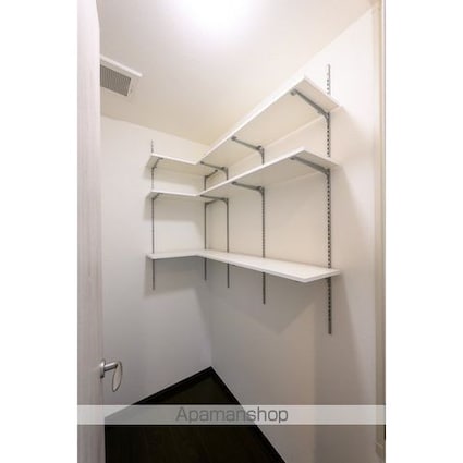 ルクレ日本橋蛎殻町[3LDK/169.56m2]の収納