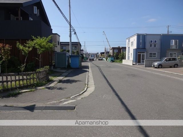ハイネス自由ヶ丘　Ａ[3LDK/68.73m2]の周辺2