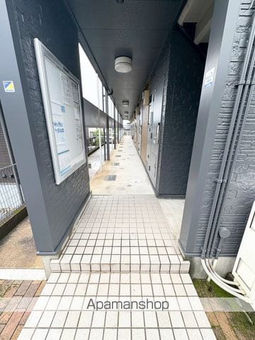 レオパレス花山手の玄関写真