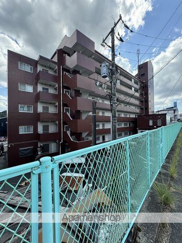 ロイヤルビューの外観写真