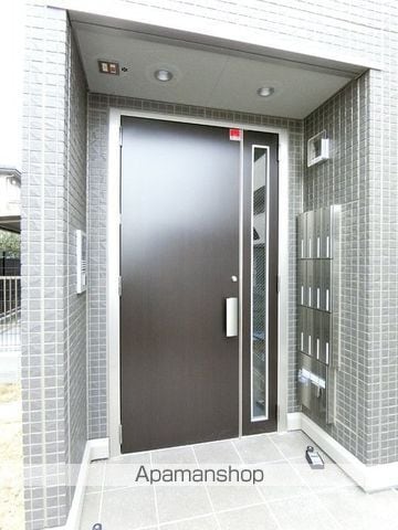 クレール八乙女の玄関写真