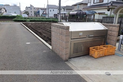 ＬＵＭＩＵＳ[2LDK/52.92m2]の共用部1