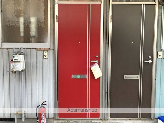 アトリエハウスIの玄関写真