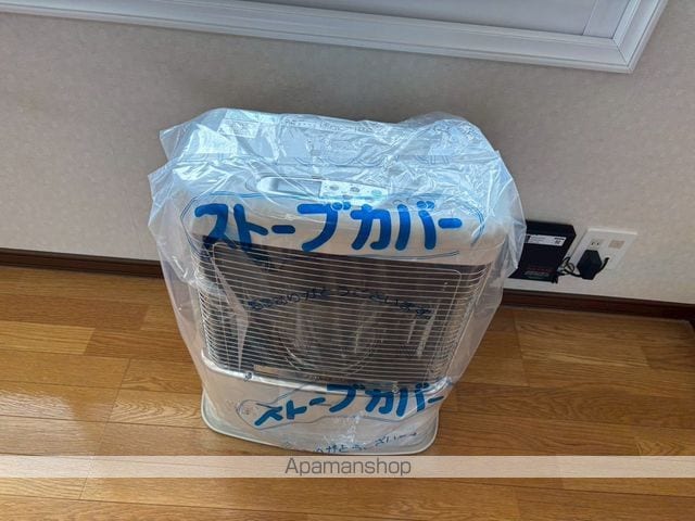 ハンドレッドヴィレッジIの内装写真