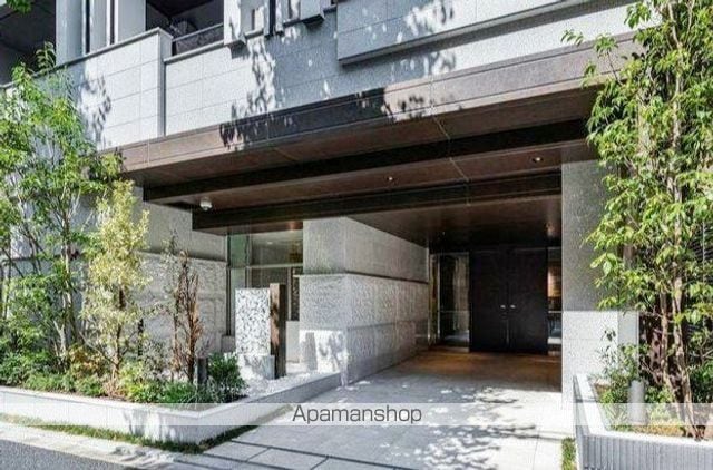 ザ・パークハビオ文京江戸川橋の玄関写真