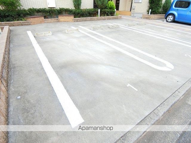 モントレーメゾネット　Ｂ棟[2LDK/65.59m2]の駐車場