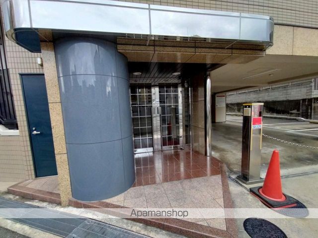第15セキネマンションの玄関写真