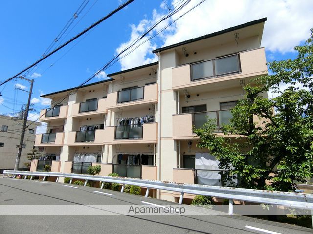 サンローズマンションの外観写真