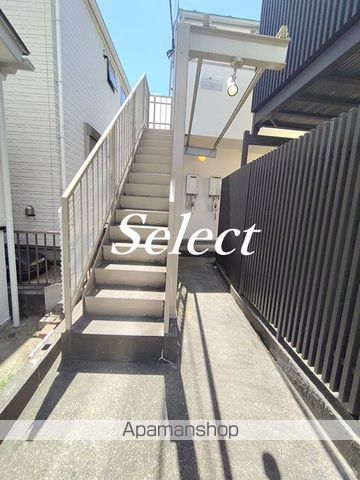エムズ横浜の玄関写真