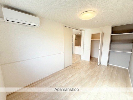 エトワール　Ｄ[1LDK/50.14m2]の収納