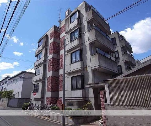 ヴィラエトワール西院の外観写真