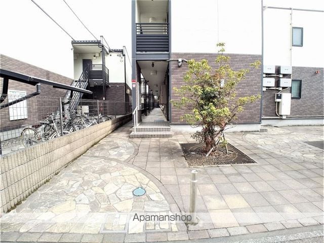 レオネクスト晋の玄関写真