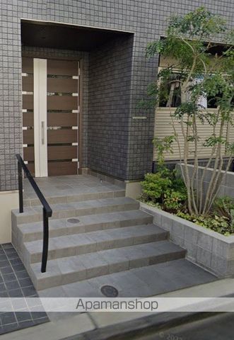 レラ武蔵新城の玄関写真