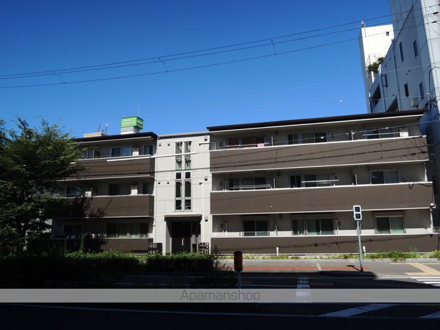 シャルムC棟の外観写真