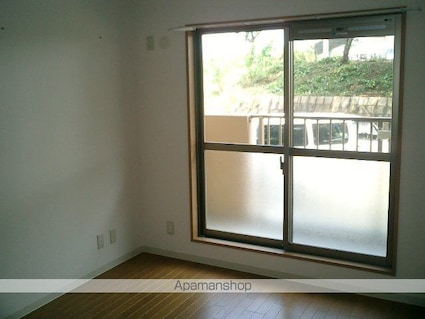 ベルヴィ栗東[2LDK/53m2]のリビング・居間