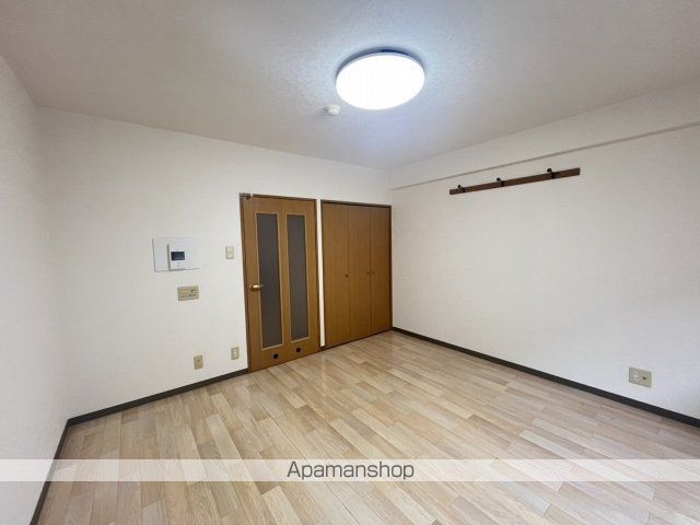ハーシオンフルタIIIの内装写真