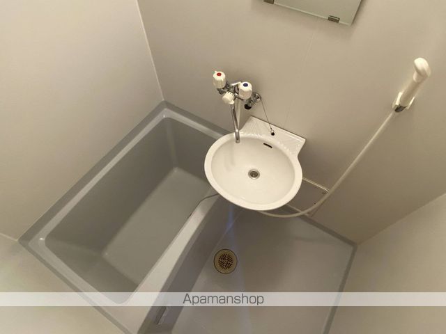 レオパレスワールドの内装写真