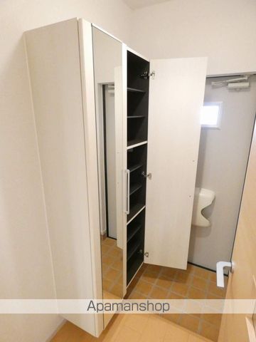 ラハナIIの内装写真