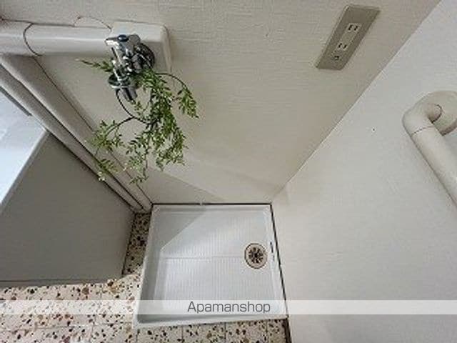 日商岩井牛田マンションの内装写真