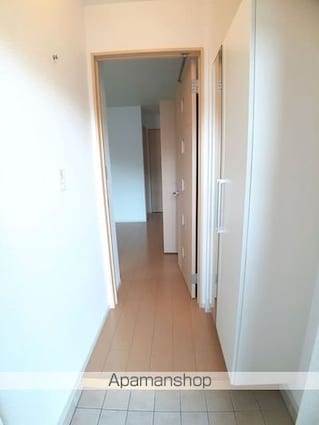 メゾン・ラフレシールＡ[2DK/44.75m2]の玄関