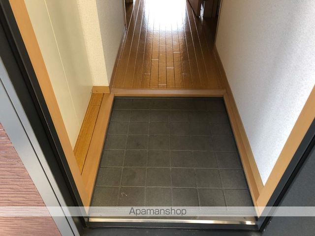 フィアヤーレスツァイテンIIの内装写真