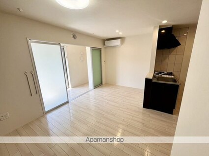 レオパレスリアン庄内[1LDK/42.75m2]のリビング・居間2