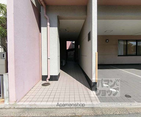 ウィズ高辻通の玄関写真