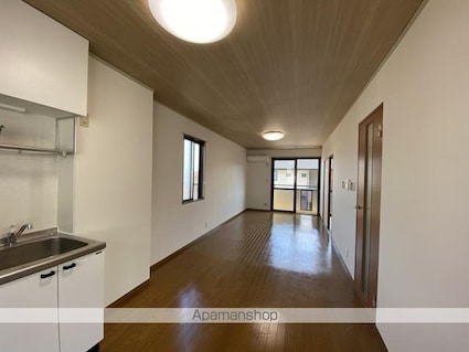 ファミール河野Ａ・Ｂ・Ｃ棟[2LDK/57.85m2]のリビング・居間