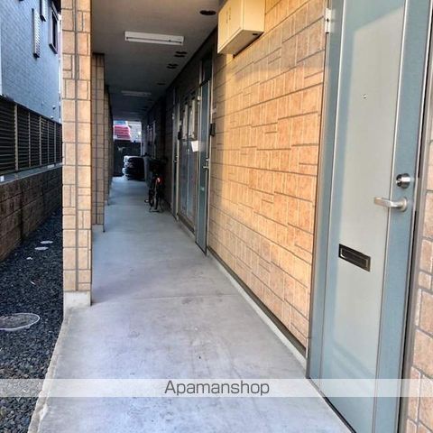 アドレス北泉の玄関写真