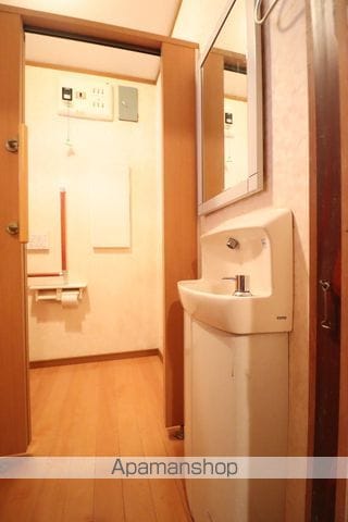 万葉線 六渡寺駅 徒歩8分 2階建 築49年の内装写真