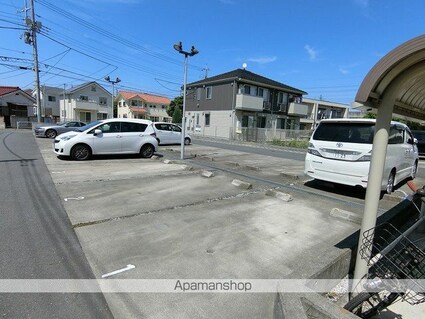 アドヴァンスＫ[2LDK/69.94m2]の駐車場2