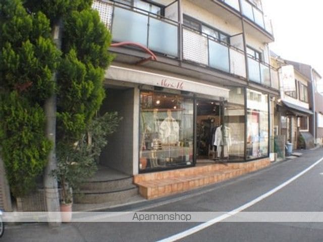 メゾンメリメの玄関写真