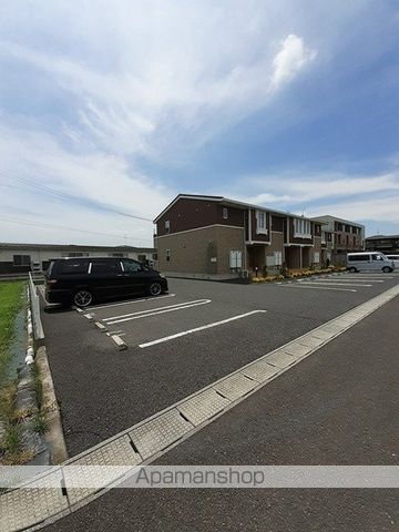 プラシードイーストIIの外観写真