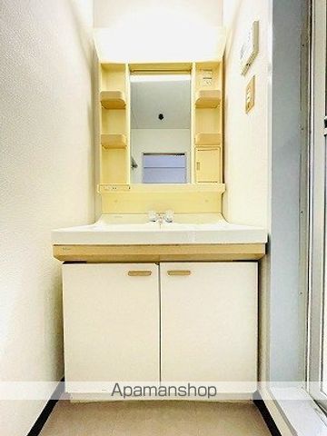 シャトル中宮の内装写真