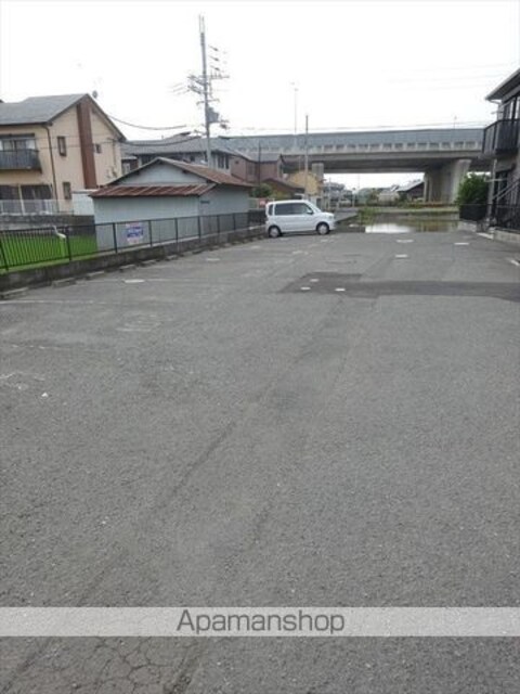 楠見中ディアス[2LDK/46.87m2]の駐車場