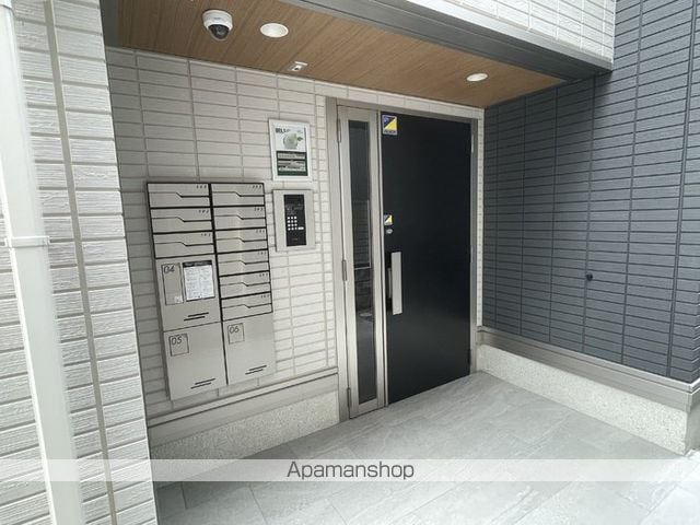 レジェンドコート大宮の玄関写真