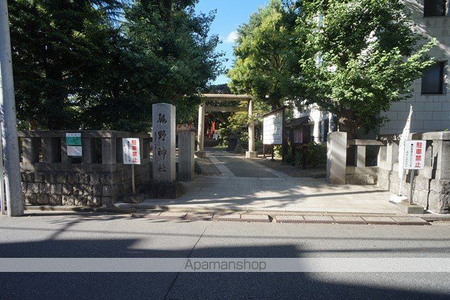ザ・神宮前レジデンスの周辺写真