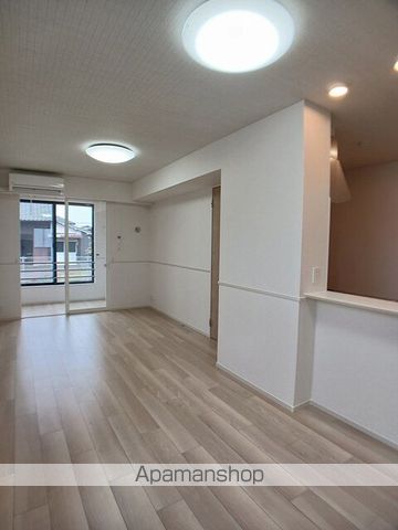 KURA・保田窪本町の内装写真